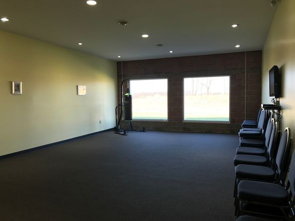 5010 Northpointe Dr, Zanesville, OH 43701
